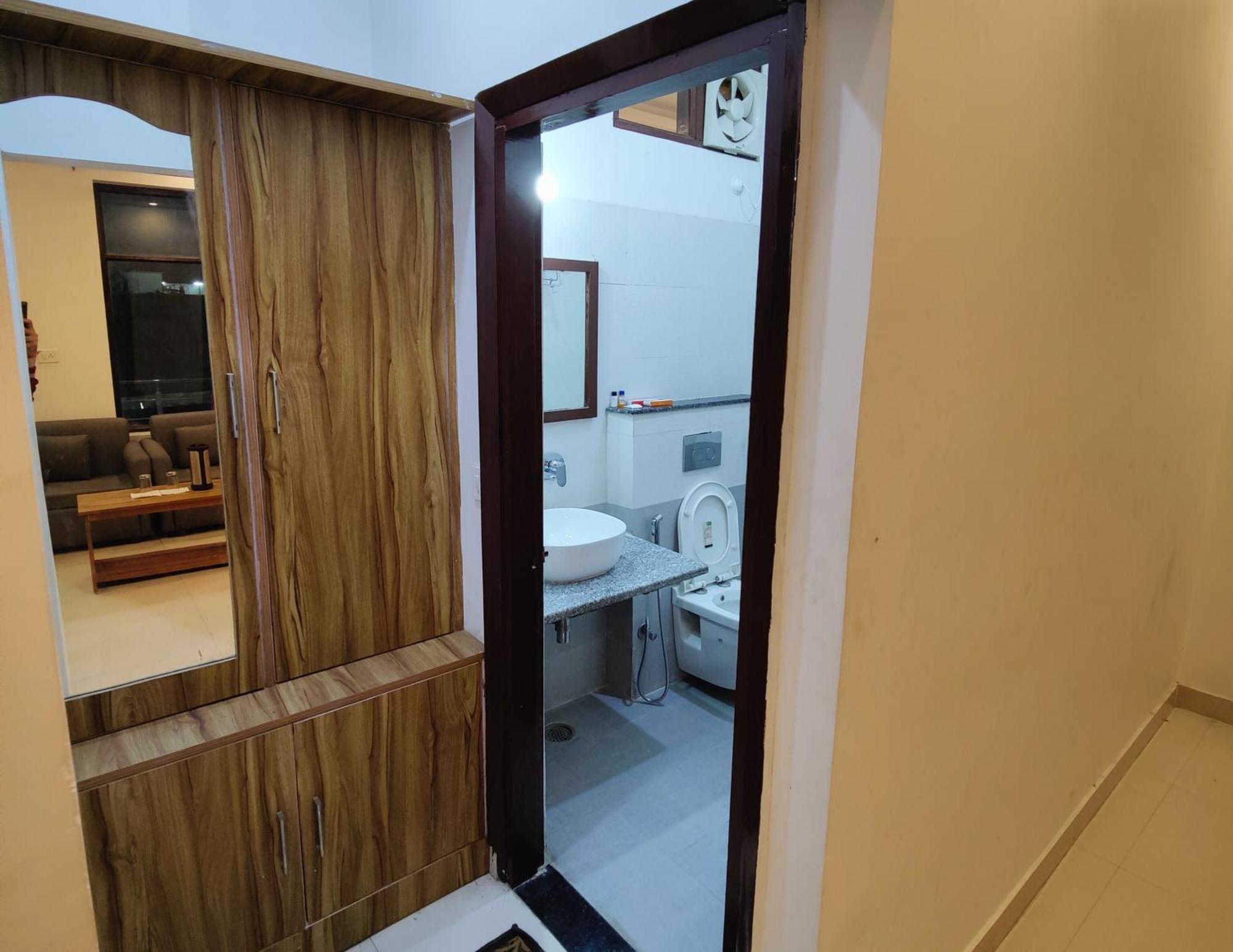 Alaknanda Motel & Restaurant Rudraprayāg Exteriér fotografie